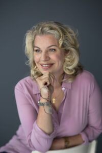 Annejet van der Zijl – Interview over “De zwevende hemel”